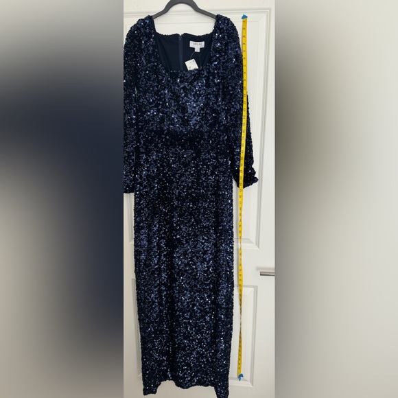 HELSI Jamie Sequin Long Sleeve Gown Midnight Blue Size L - Picture 10 of 10